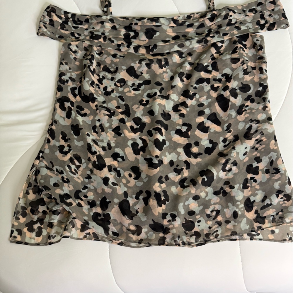 CAbi Black and Gray A-Line Mini Blouse